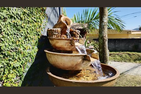 Detalhes fachada  de casa para alugar com 3 quartos, 210m² em Jardim São Luis, Suzano
