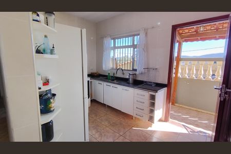Cozinha  de casa para alugar com 3 quartos, 210m² em Jardim São Luis, Suzano
