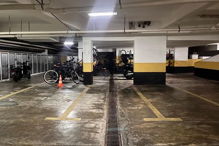 Garagem de apartamento à venda com 4 quartos, 194m² em Copacabana, Rio de Janeiro