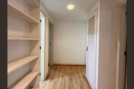 Corredor de apartamento à venda com 4 quartos, 194m² em Copacabana, Rio de Janeiro