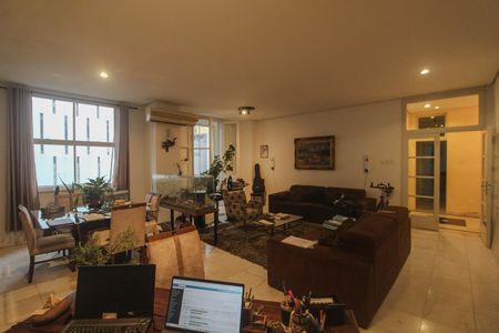 Apartamento para alugar com 3 quartos, 230m² em Centro Histórico, Porto Alegre