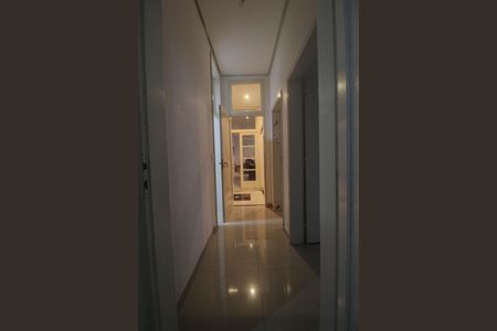 Apartamento para alugar com 230m², 3 quartos e 1 vaga Apartamento para alugar com 230m², 3 quartos e 1 vagaCorredor