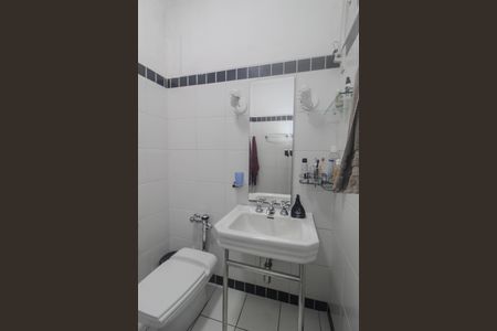 Apartamento para alugar com 230m², 3 quartos e 1 vaga Apartamento para alugar com 230m², 3 quartos e 1 vagaBanheiro 2