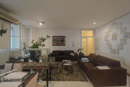 Apartamento para alugar com 230m², 3 quartos e 1 vaga Apartamento para alugar com 230m², 3 quartos e 1 vagaSala