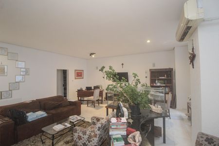 Apartamento para alugar com 230m², 3 quartos e 1 vaga Apartamento para alugar com 230m², 3 quartos e 1 vagaSala