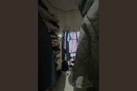 Apartamento para alugar com 230m², 3 quartos e 1 vaga Apartamento para alugar com 230m², 3 quartos e 1 vagaCloset