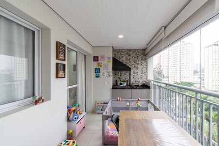 Apartamento à venda com 67m², 2 quartos e 1 vaga Apartamento à venda com 67m², 2 quartos e 1 vagaVaranda