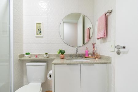 Apartamento à venda com 67m², 2 quartos e 1 vaga Apartamento à venda com 67m², 2 quartos e 1 vagaBanheiro Social