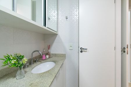 Apartamento à venda com 67m², 2 quartos e 1 vaga Apartamento à venda com 67m², 2 quartos e 1 vagaBanheiro da Suíte