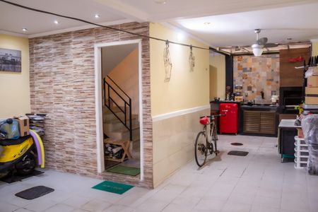 Garagem entrada  de casa à venda com 3 quartos, 145m² em Parada de Lucas, Rio de Janeiro