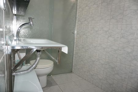 Casa para alugar com 50m², 2 quartos e sem vagaBanheiro