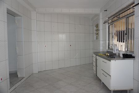 Cozinha de casa para alugar com 2 quartos, 50m² em Jardim Colegio, Embu das Artes