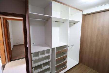 Apartamento para alugar com 180m², 3 quartos e 2 vagasCloset