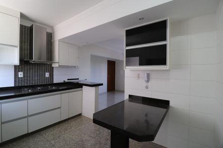 Apartamento para alugar com 180m², 3 quartos e 2 vagasCozinha