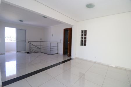 Sala 2 de apartamento para alugar com 3 quartos, 180m² em Patrimônio, Uberlândia