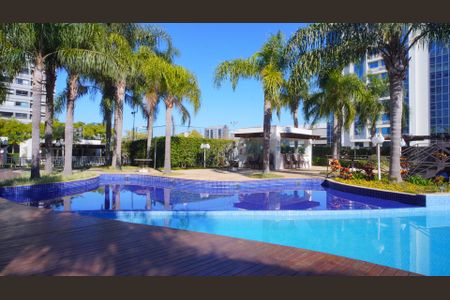 Apartamento à venda com 65m², 2 quartos e 2 vagasÁrea comum - Piscina