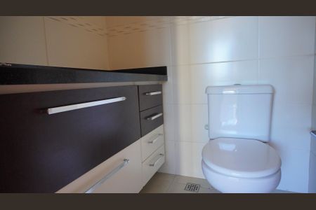 Banheiro 1 suite  de apartamento para alugar com 2 quartos, 65m² em Jardim Europa, Porto Alegre