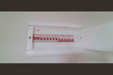 Casa à venda com 198m², 3 quartos e 2 vagasQuadro de Luz da Suíte