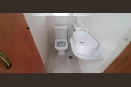 Casa à venda com 198m², 3 quartos e 2 vagasLavabo