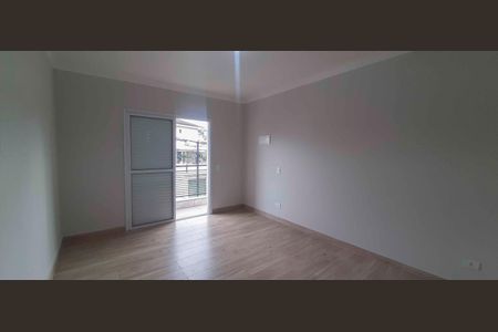 Casa à venda com 198m², 3 quartos e 2 vagasSuíte