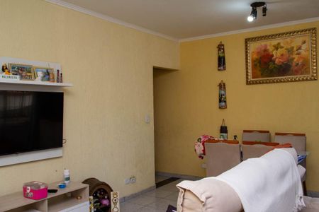 Casa à venda com 3 quartos, 220m² em Jardim Nice, São Paulo