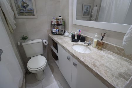 Banheiro da suíte de apartamento à venda com 2 quartos, 60m² em Freguesia (jacarepaguá), Rio de Janeiro