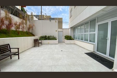 Apartamento à venda com 44m², 2 quartos e 1 vaga Apartamento à venda com 44m², 2 quartos e 1 vagaÁrea externa