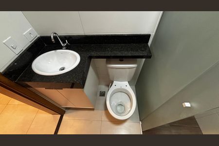 Apartamento para alugar com 61m², 2 quartos e 1 vaga Apartamento para alugar com 61m², 2 quartos e 1 vagaBanheiro