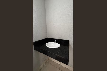 Apartamento para alugar com 85m², 2 quartos e 1 vaga Apartamento para alugar com 85m², 2 quartos e 1 vagaCobertura - Banheiro