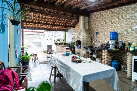 Casa para alugar com 86m², 2 quartos e 3 vagas Casa para alugar com 86m², 2 quartos e 3 vagasÁrea gourmet