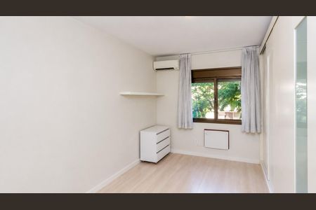 Quarto 2 de apartamento para alugar com 2 quartos, 76m² em Petrópolis, Porto Alegre