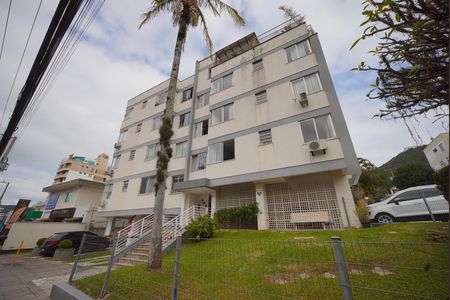 Apartamento para alugar com 60m², 2 quartos e 1 vagaFachada