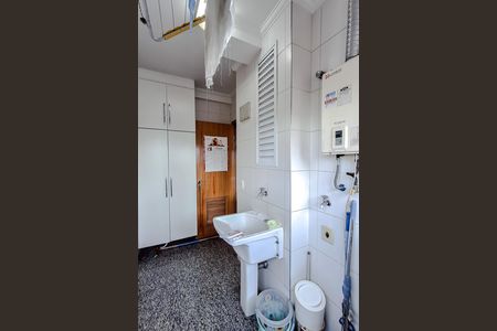 Apartamento para alugar com 237m², 3 quartos e 3 vagasÁrea de Serviço