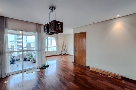 Apartamento para alugar com 237m², 3 quartos e 3 vagasSala