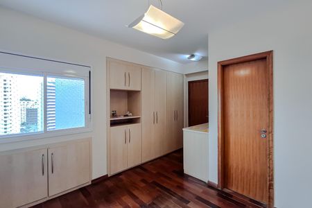 Apartamento para alugar com 237m², 3 quartos e 3 vagasQuarto 1 - Suíte
