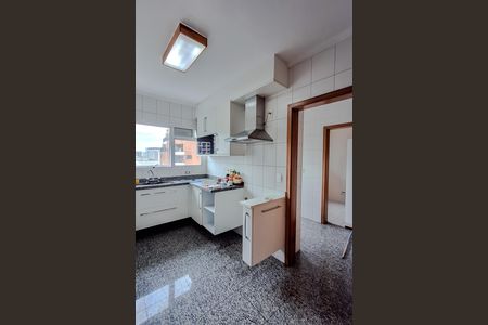 Apartamento para alugar com 237m², 3 quartos e 3 vagasCozinha