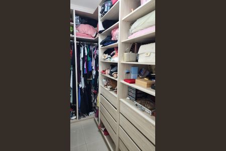 Closet de casa à venda com 3 quartos, 247m² em Jardim Alto da Colina, Valinhos