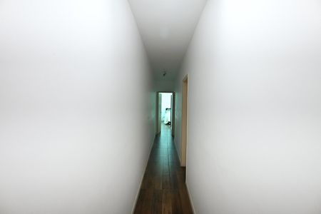 Casa à venda com 224m², 3 quartos e 2 vagasCorredor