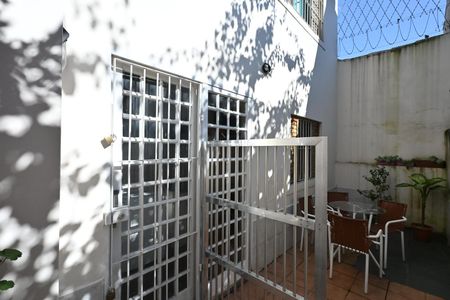 Quintal de casa à venda com 3 quartos, 224m² em Vila Sonia, São Paulo