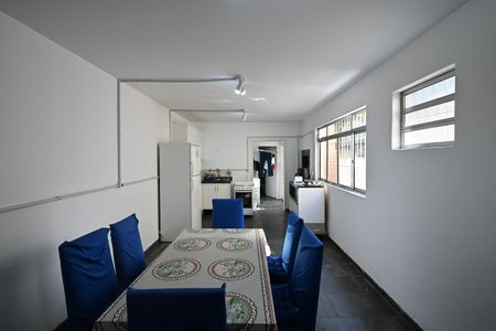 Casa à venda com 224m², 3 quartos e 2 vagasCozinha