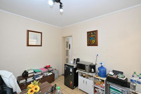 Casa à venda com 224m², 3 quartos e 2 vagasEscritório