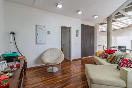 Casa de condomínio à venda com 425m², 4 quartos e 6 vagasSala Íntima