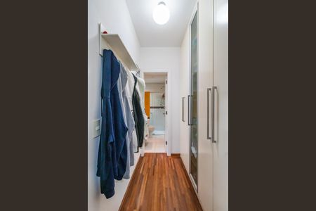 Casa de condomínio à venda com 425m², 4 quartos e 6 vagasSuíte 4