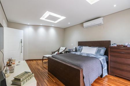 Casa de condomínio à venda com 425m², 4 quartos e 6 vagasSuíte 3