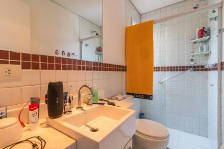 Casa de condomínio à venda com 425m², 4 quartos e 6 vagasBanheiro da Suíte 4