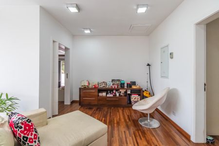 Casa de condomínio à venda com 425m², 4 quartos e 6 vagasSala Íntima