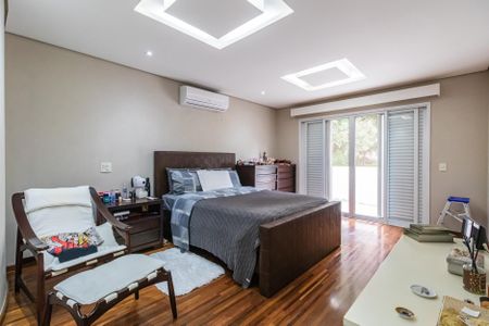 Casa de condomínio à venda com 425m², 4 quartos e 6 vagasSuíte 3