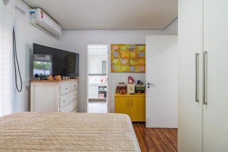 Casa de condomínio à venda com 425m², 4 quartos e 6 vagasSuíte 2