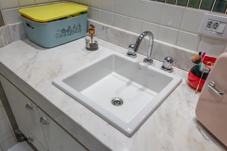 Casa de condomínio à venda com 425m², 4 quartos e 6 vagasBanheiro da Suíte 2