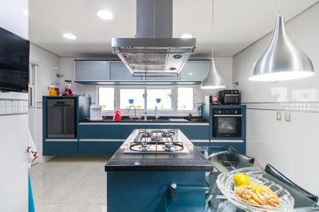 Casa de condomínio à venda com 425m², 4 quartos e 6 vagasCozinha